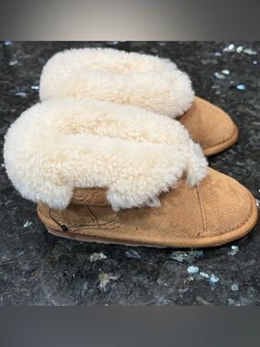 EMU Australia Sheepskin Boots Toddler Size 8